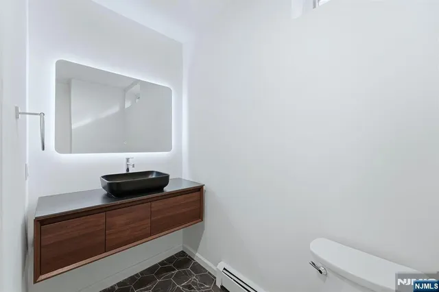 $2,099,000 | 921 Franklin Lake Road, Franklin Lakes, NJ 07417