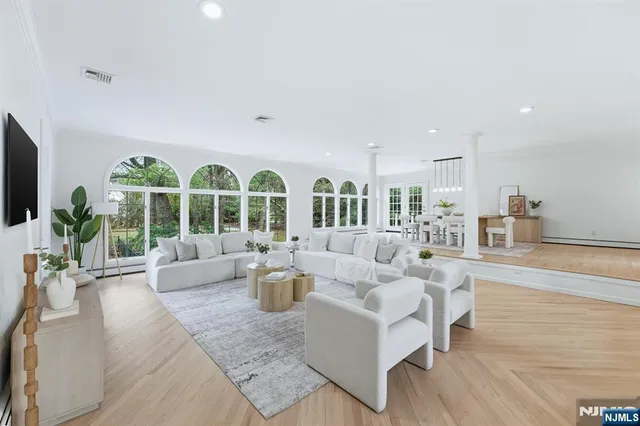 $2,099,000 | 921 Franklin Lake Road, Franklin Lakes, NJ 07417