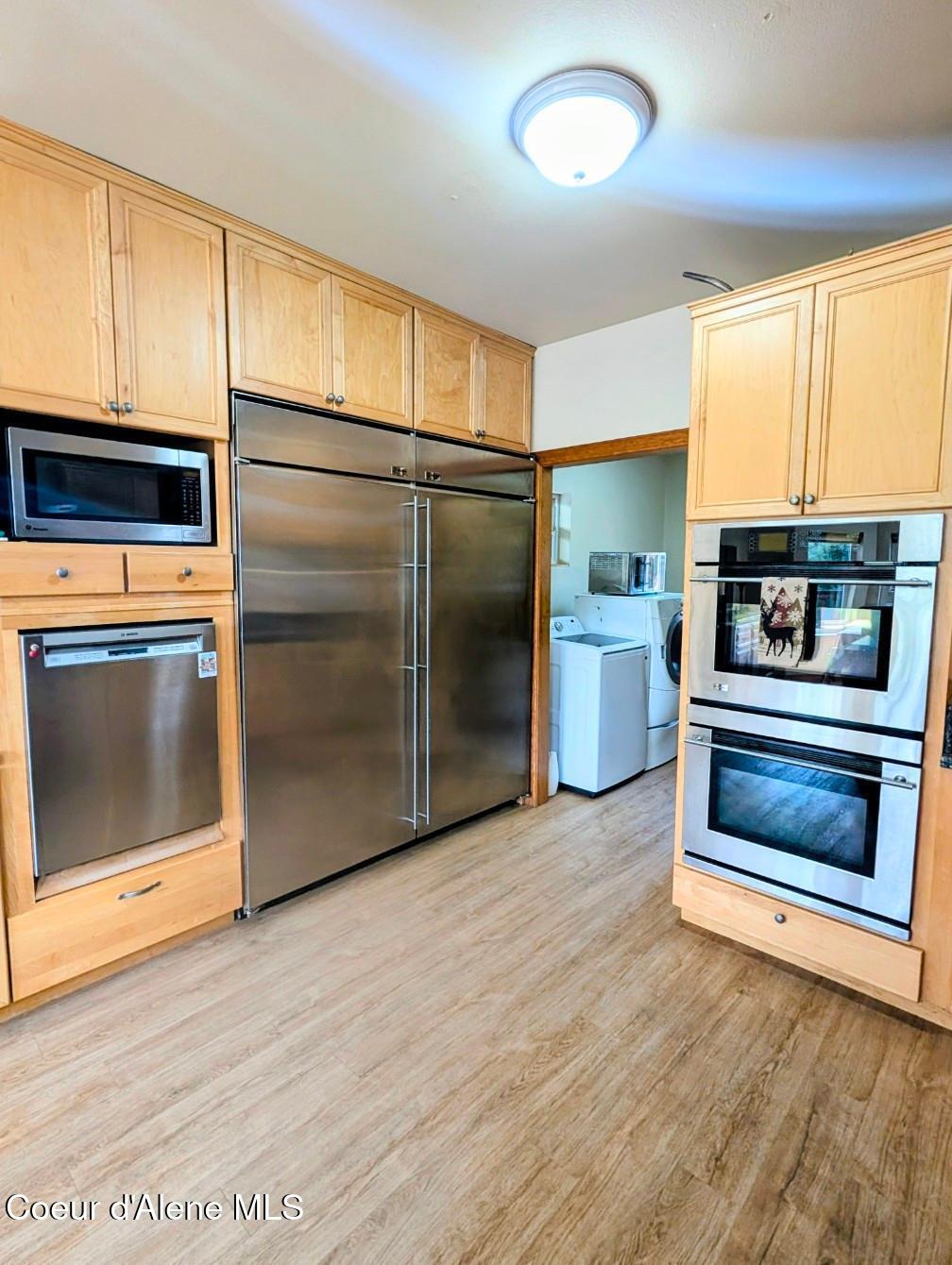 845 Cougar Road Naples, ID 83847 - Photo 14 of 85 Monogram SS Appliances