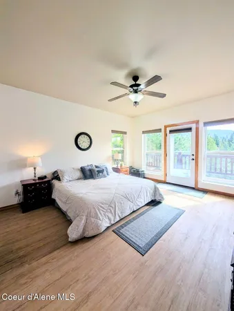 $879,000 | 845 Cougar Road, Naples, ID 83847