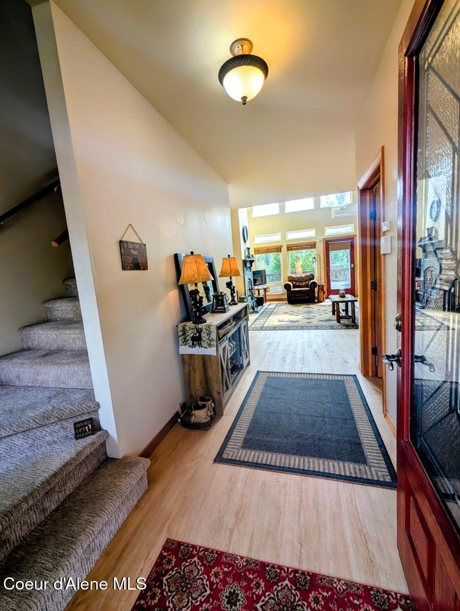845 Cougar Road Naples, ID 83847 - Photo 29 of 85 Headed upstairs