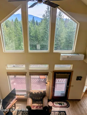 $879,000 | 845 Cougar Road, Naples, ID 83847