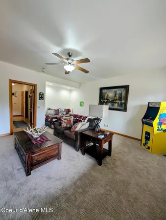 $879,000 | 845 Cougar Road, Naples, ID 83847