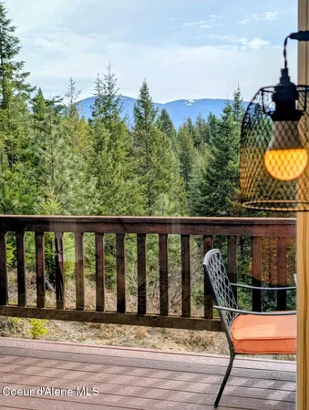 $879,000 | 845 Cougar Road, Naples, ID 83847