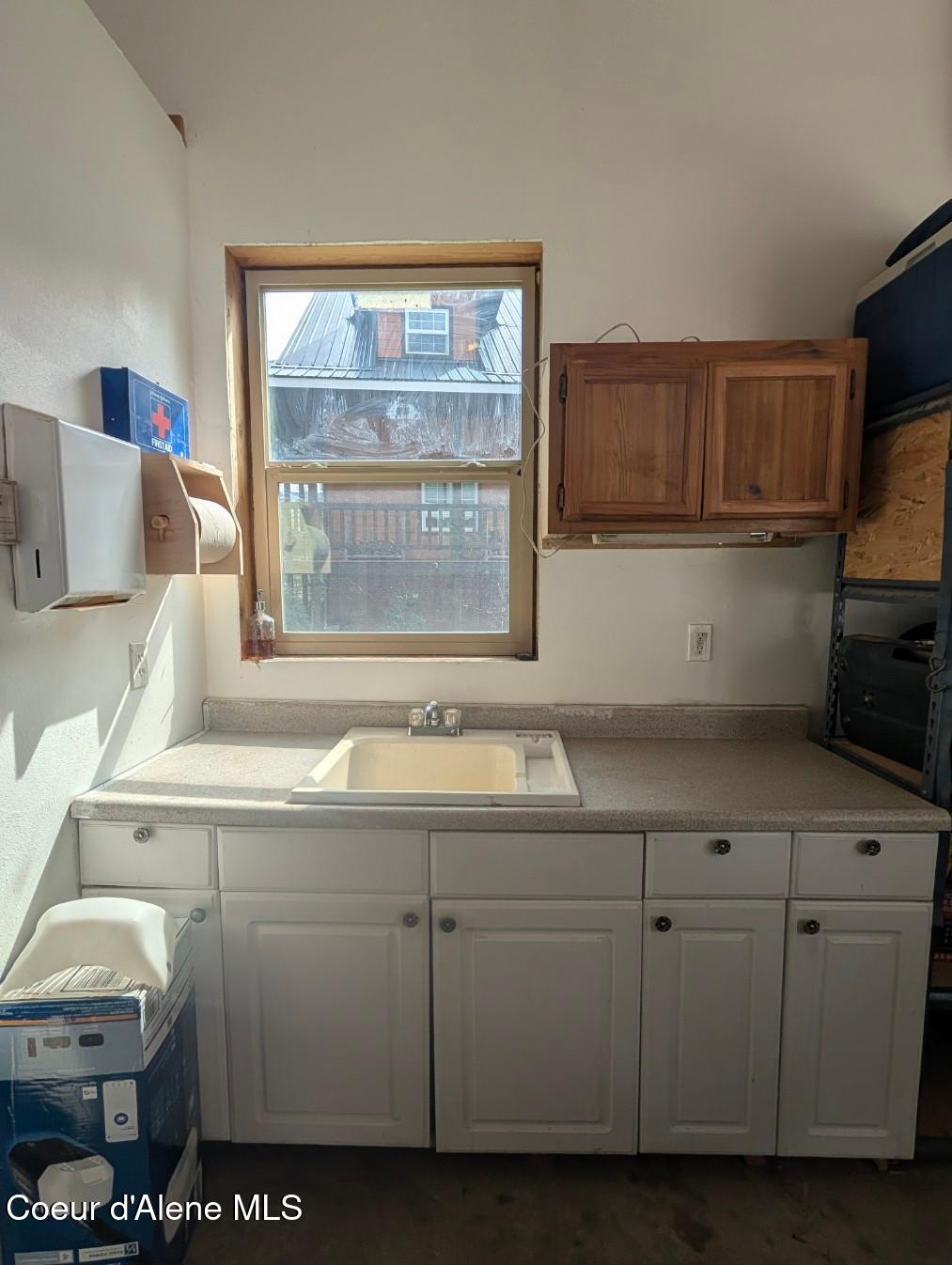 845 Cougar Road Naples, ID 83847 - Photo 69 of 85 Kitchenette in the shop