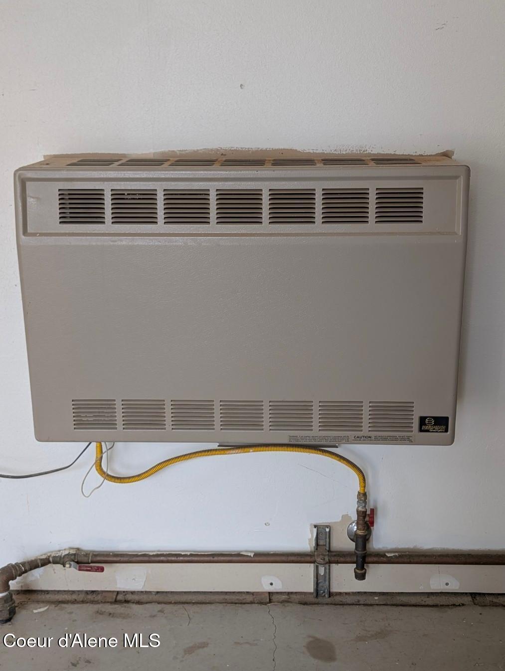 845 Cougar Road Naples, ID 83847 - Photo 71 of 85 Natura gas heating in shop