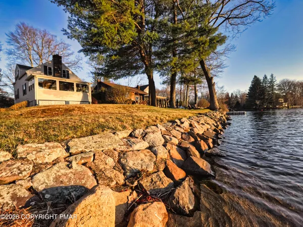 $545,000 | 1101 Lakeview Drive, White Haven, PA 18661