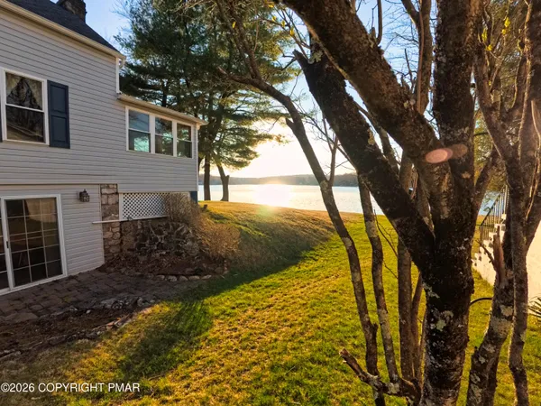 $545,000 | 1101 Lakeview Drive, White Haven, PA 18661