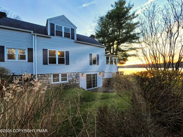 $545,000 | 1101 Lakeview Drive, White Haven, PA 18661