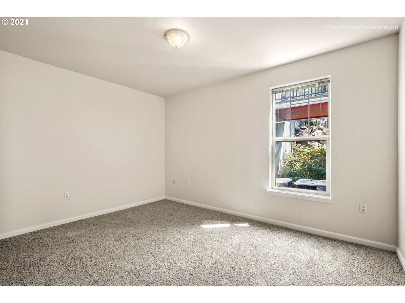 795 Springtree Lane West Linn, OR 97068 - Photo 24 of 32 Gallery Image 24