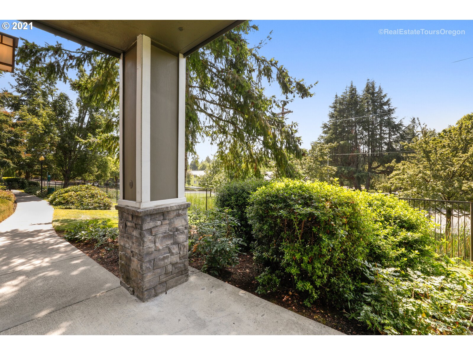 795 Springtree Lane West Linn, OR 97068 - Photo 8 of 32 Gallery Image 8