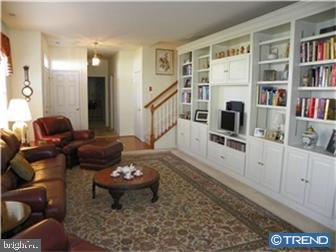1657 Boxwood Road Garnet Valley, PA 19060 - Photo 3 of 12 Gallery Image 3