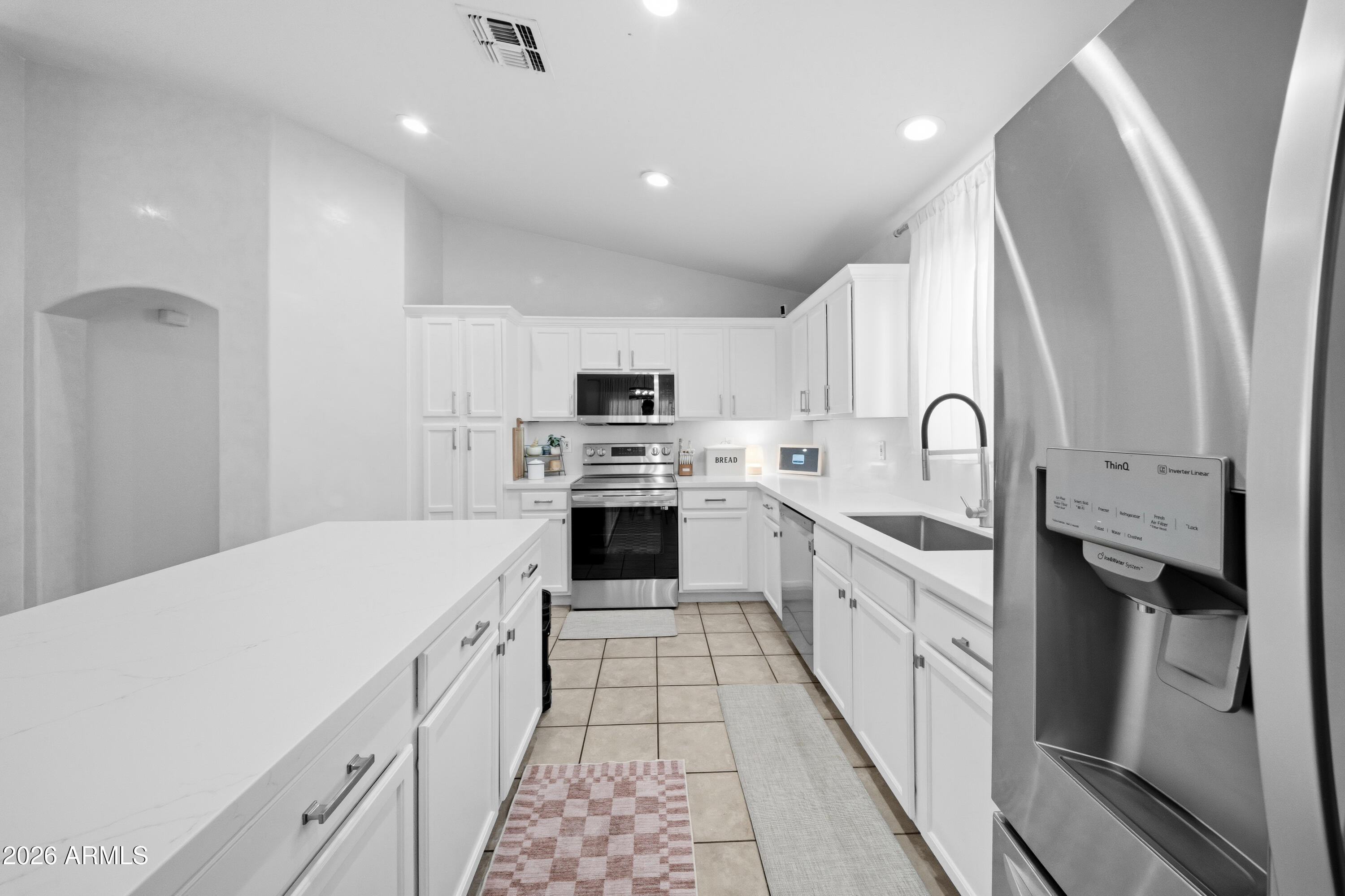 10809 West Joblanca Road Avondale, AZ 85323 - Photo 4 of 35 DSC09767