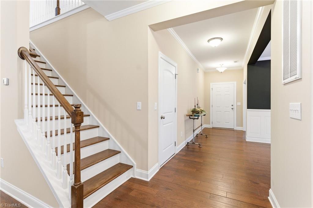 959 Longleaf Pine Place Mebane, NC 27302 - Photo 15 of 47 Foyer