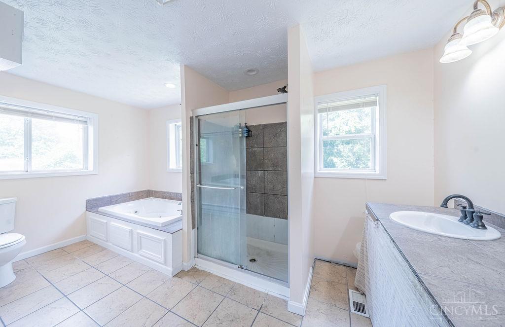 3036 Fiddlers Green Road Cincinnati, OH 45248 - Photo 25 of 38