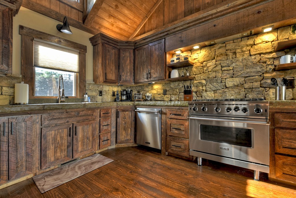 258 Laurel Ridge Drive Blue Ridge, GA 30513 - Photo 10 of 72 Gallery Image 10