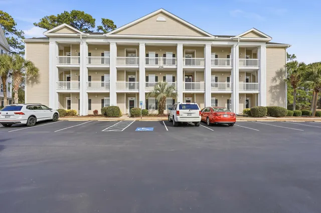 $275,000 | 907 Knoll Shores Court, Unit 203, Murrells Inlet, SC 29576