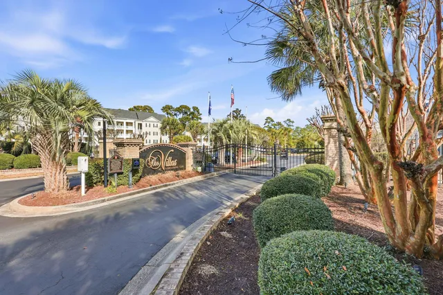 $275,000 | 907 Knoll Shores Court, Unit 203, Murrells Inlet, SC 29576