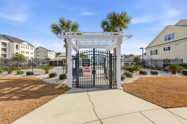 $275,000 | 907 Knoll Shores Court, Unit 203, Murrells Inlet, SC 29576