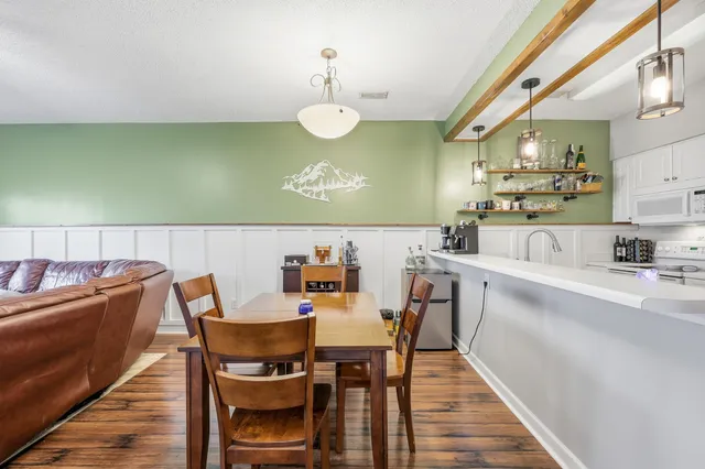 $275,000 | 907 Knoll Shores Court, Unit 203, Murrells Inlet, SC 29576