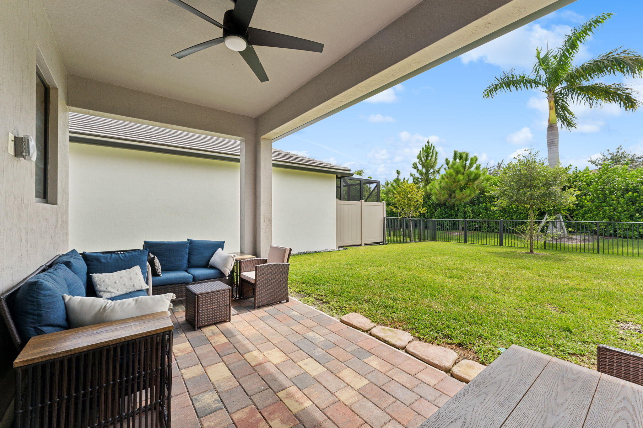 4783 Chantilly Road Lake Worth, FL 33467 - Photo 35 of 39 Patio
