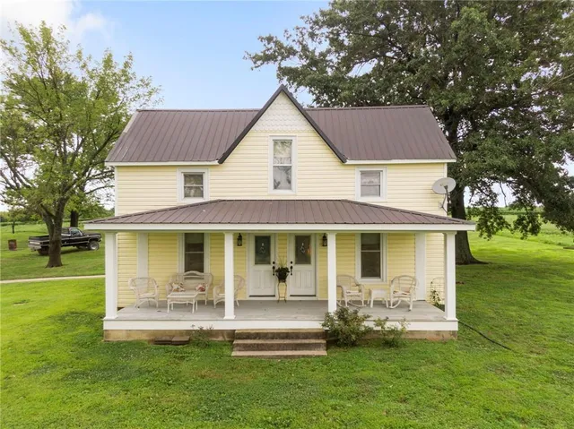 $335,000 | 12189 119th Road, Sweet Springs, MO 65351