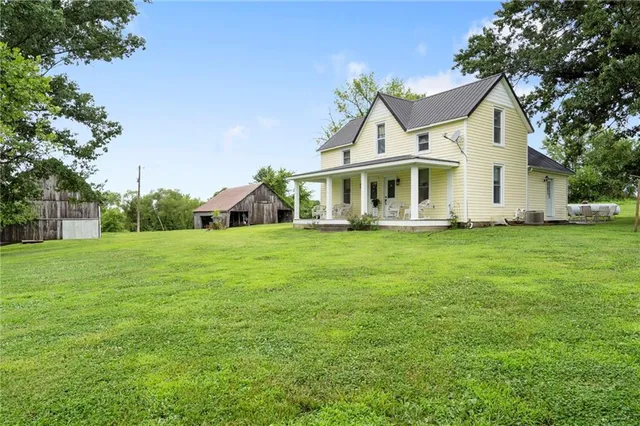 $335,000 | 12189 119th Road, Sweet Springs, MO 65351