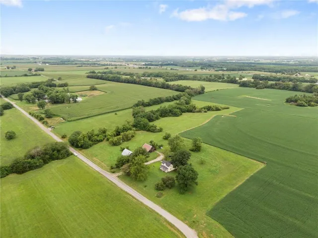 $335,000 | 12189 119th Road, Sweet Springs, MO 65351