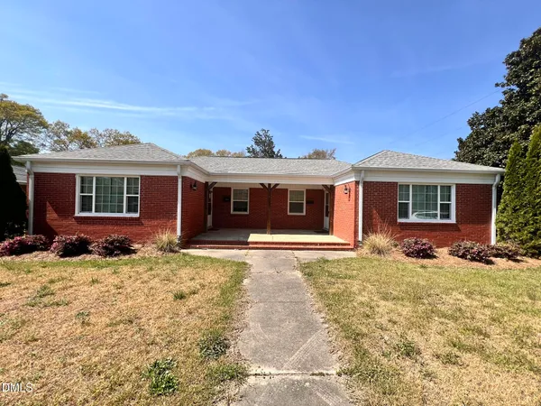 $1,400 | 807 North Ellis Avenue, Dunn, NC 28334