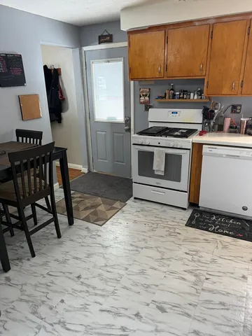 $170,000 | 2111 23rd Street, Rockford, IL 61108