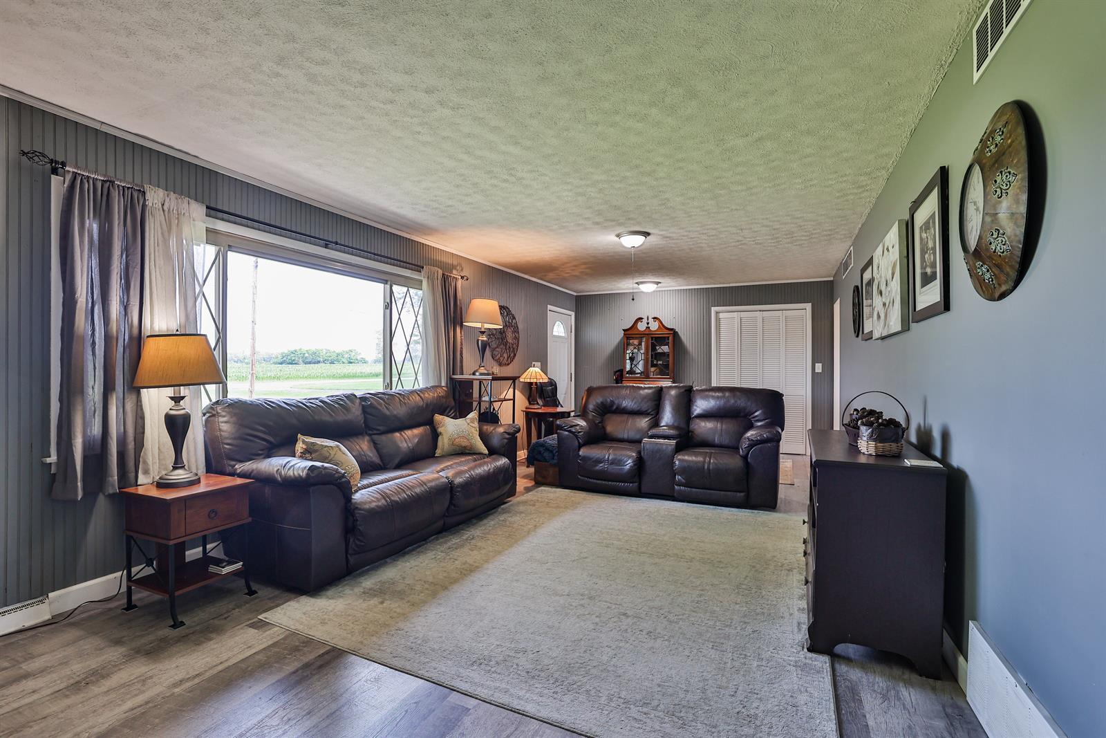 2536 South Burnett Road Springfield, OH 45505 - Photo 5 of 33