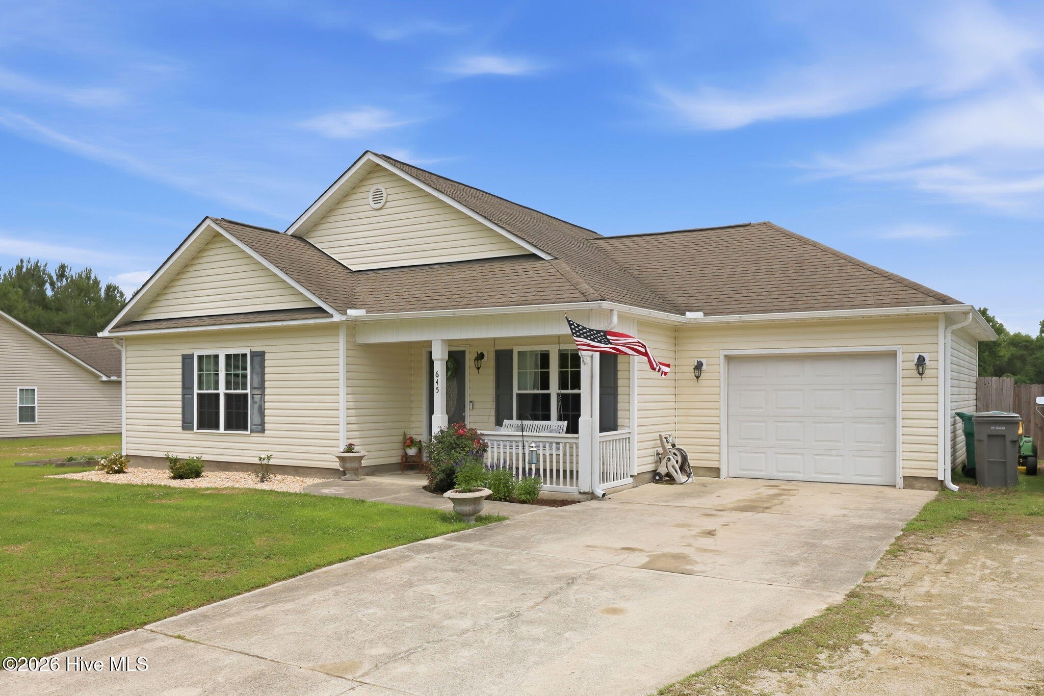 645 Hubert Boulevard Hubert, NC 28539 - Photo 3 of 50 51-web-or-mls-IMG_1347