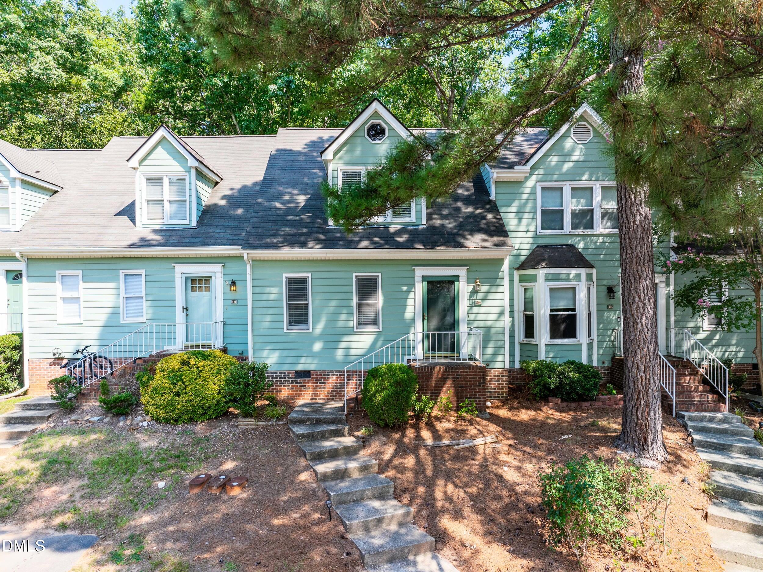 Welcome Home to 408 Oak Run