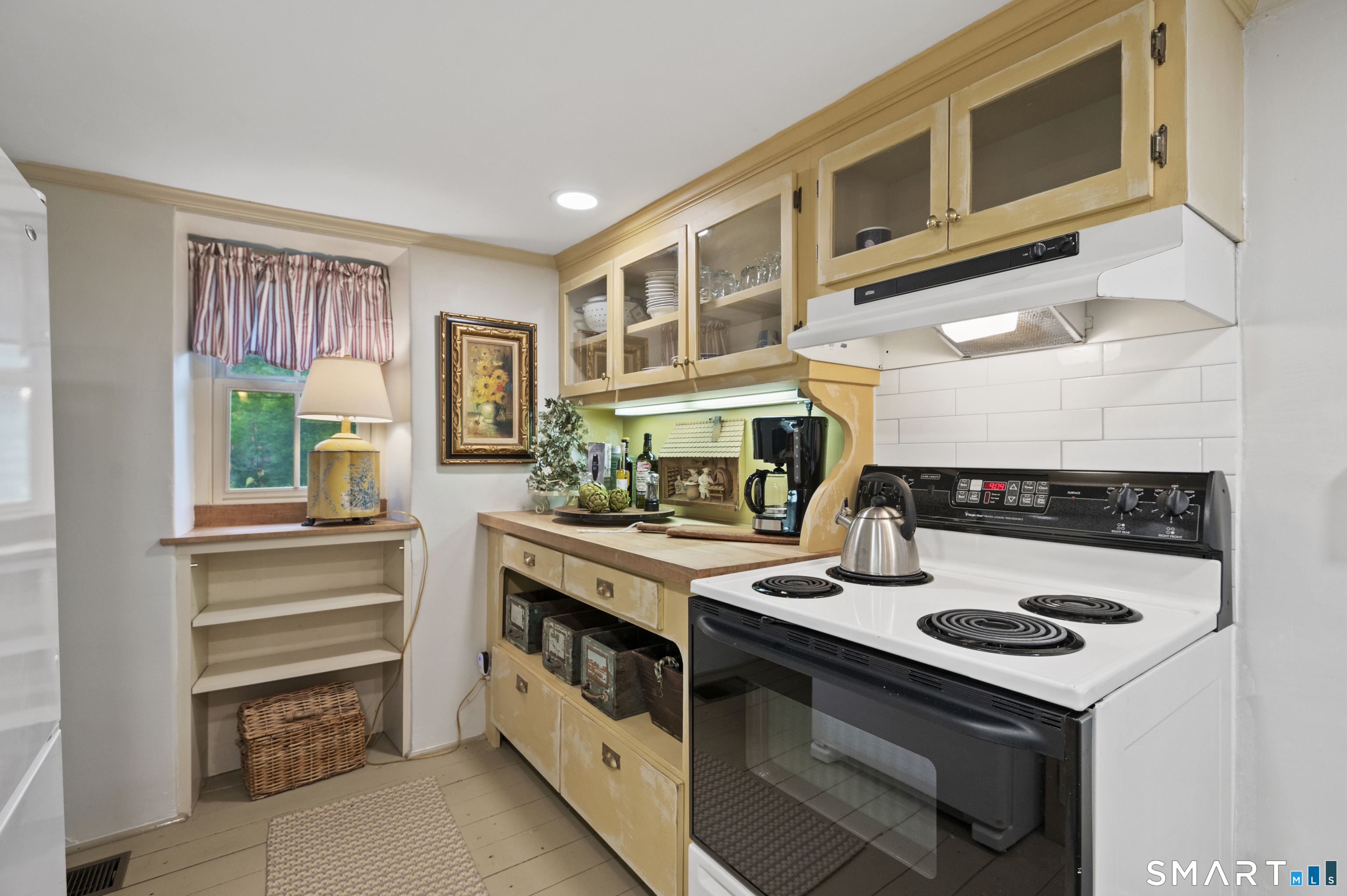 92 Bokum Road Old Saybrook, CT 06475 - Photo 14 of 40