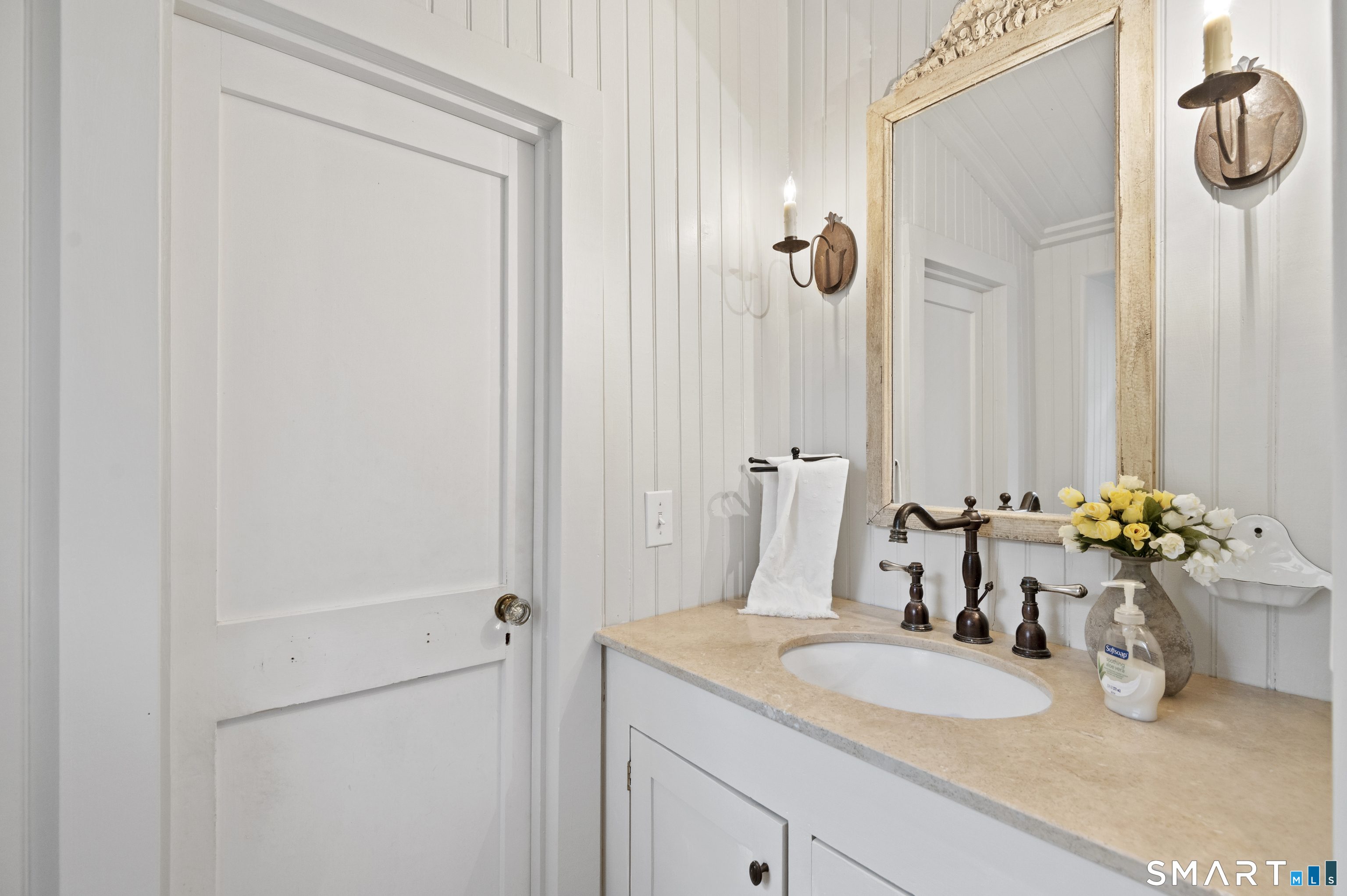 92 Bokum Road Old Saybrook, CT 06475 - Photo 24 of 40 Jack & Jill Bathroom on upper level