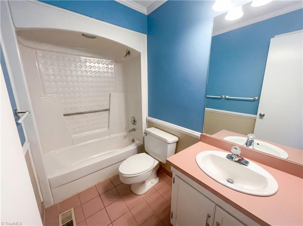 2202 Huntington Road, Unit F1 Burlington, NC 27215 - Photo 15 of 19