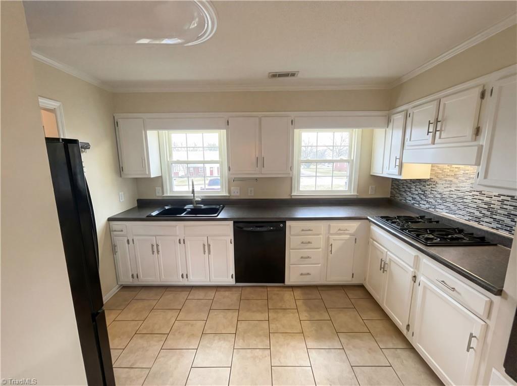 2202 Huntington Road, Unit F1 Burlington, NC 27215 - Photo 3 of 19