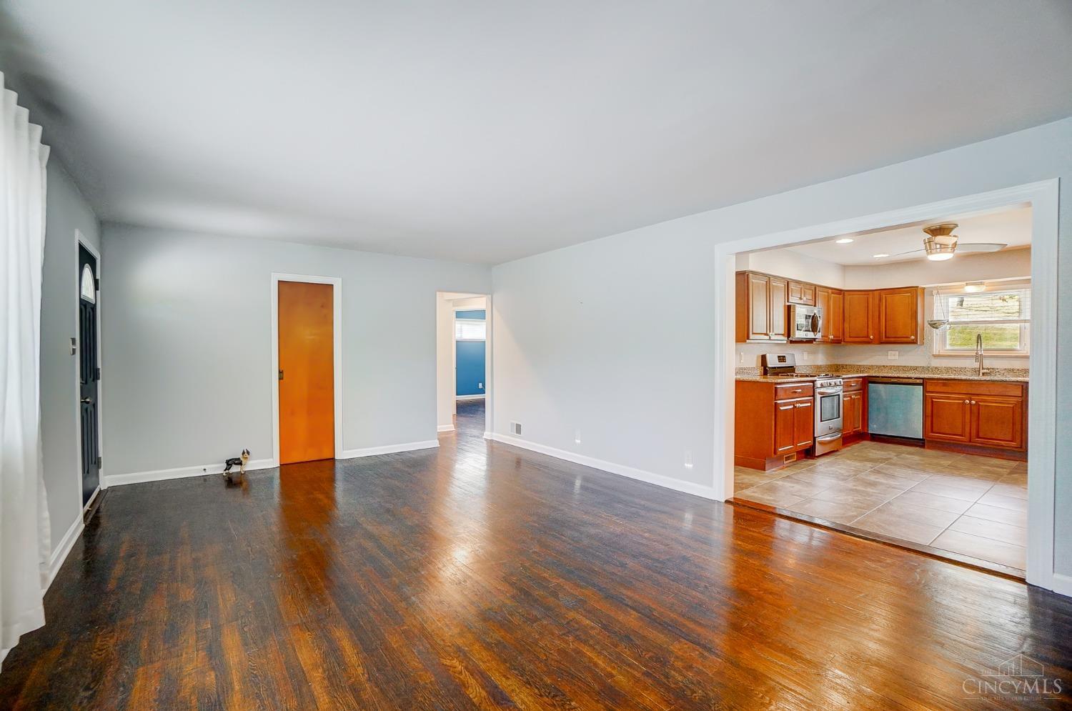6239 Taylor Road Cincinnati, OH 45248 - Photo 9 of 30