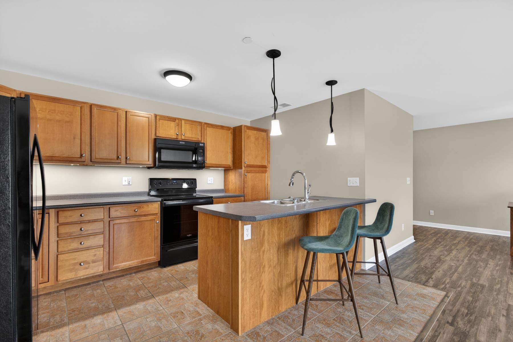 428 Lafayette Road, Unit 403 Hampton, NH 03842 - Photo 5 of 34