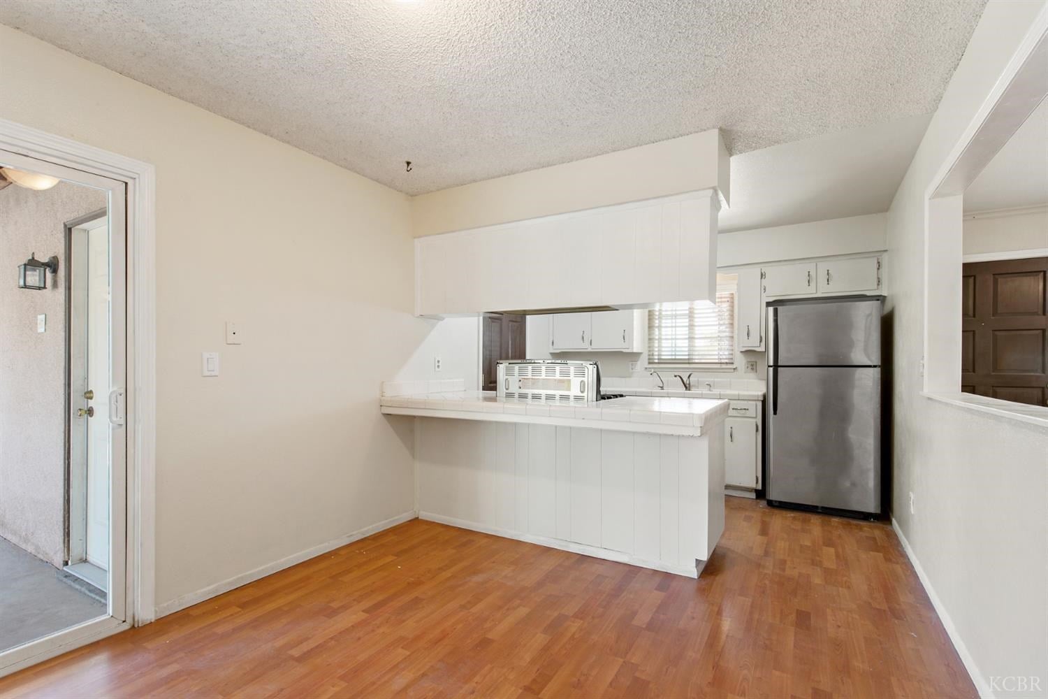2893 Merlan Way Hanford, CA 93230 - Photo 14 of 30 Gallery Image 14