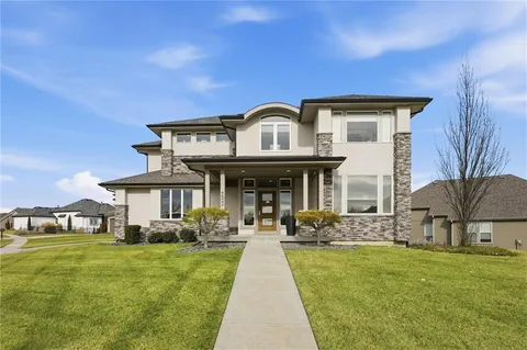 $725,000 | 4502 Northwest 70 Terrace, Kansas City, MO 64151