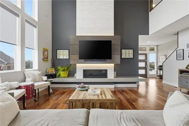 $750,000 | 4502 Northwest 70 Terrace, Kansas City, MO 64151