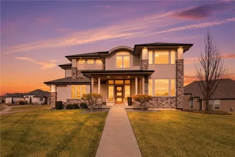 $750,000 | 4502 Northwest 70 Terrace, Kansas City, MO 64151