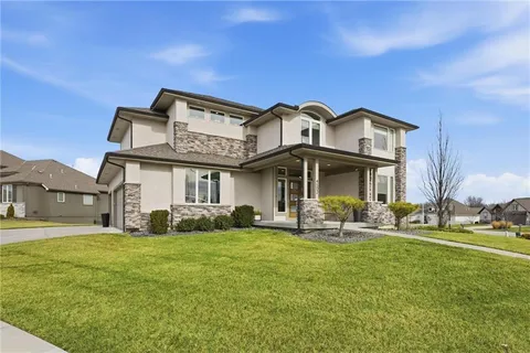 $700,000 | 4502 Northwest 70 Terrace, Kansas City, MO 64151