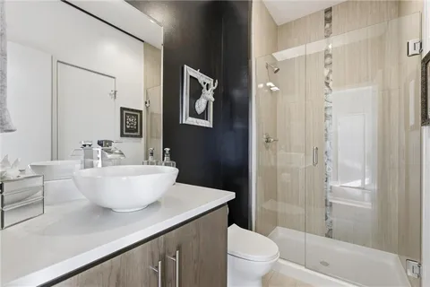 $725,000 | 4502 Northwest 70 Terrace, Kansas City, MO 64151