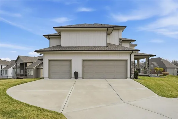 $700,000 | 4502 Northwest 70 Terrace, Kansas City, MO 64151