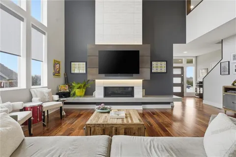 $725,000 | 4502 Northwest 70 Terrace, Kansas City, MO 64151