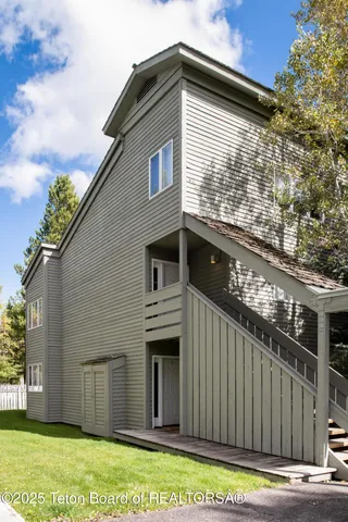 $1,080,000 | 3946 South Lake Creek Drive, Unit 111, Wilson, WY 83014