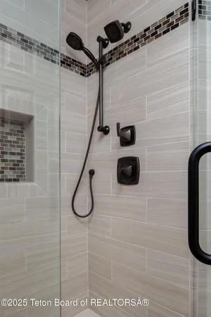 $980,000 | 3946 South Lake Creek Drive, Unit 111, Wilson, WY 83014