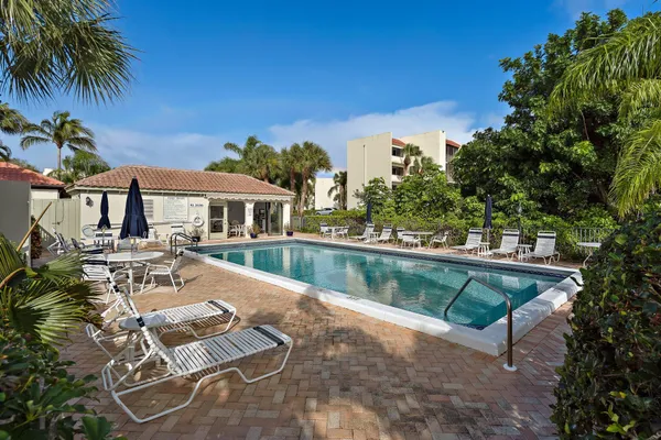 $1,185,000 | 1469 VÃa Privada, Jupiter, FL 33477